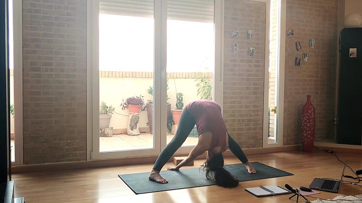 Yoga en directo para la fuerza, flexibilidad y quietud