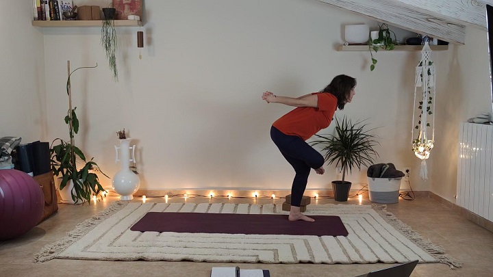 Directo de yoga para fortalecer