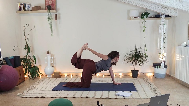 Clase de yoga en directo del 19-5-26 Vyaghrasana, postura del tigre