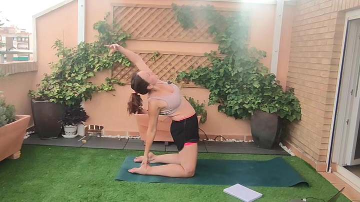 Clase de Yoga y fuerza en directo verano 16-7-26 (35 min) Power yoga todo el cuerpo 35 min en directo